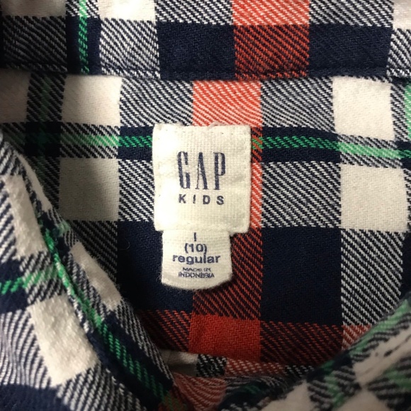THREE! Old Navy/Gap boys long sleeve shirts - Picture 9 of 9